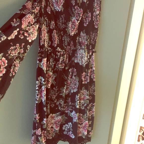 Dresses & Skirts - Off the shoulder dress